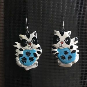 VINTAGE FISH 🐟 HOOK CAT EARRINGS